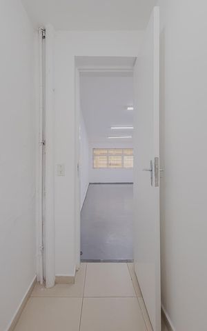 Casa à venda com 259m², 4 quartos e 2 vagas Casa à venda com 259m², 4 quartos e 2 vagasBanheiro da Suíte