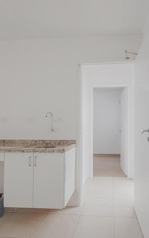 Casa à venda com 259m², 4 quartos e 2 vagas Casa à venda com 259m², 4 quartos e 2 vagasCozinha 2