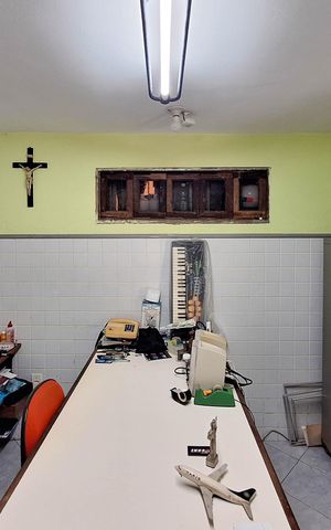 Casa de condomínio à venda com 350m², 3 quartos e 2 vagas Casa de condomínio à venda com 350m², 3 quartos e 2 vagasEscritório 1