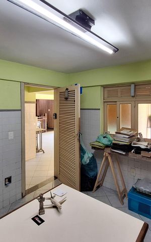 Casa de condomínio à venda com 350m², 3 quartos e 2 vagas Casa de condomínio à venda com 350m², 3 quartos e 2 vagasEscritório 1