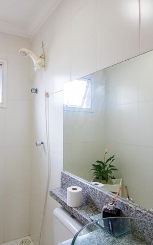 Apartamento à venda com 122m², 2 quartos e 1 vaga Apartamento à venda com 122m², 2 quartos e 1 vagaBanheiro social