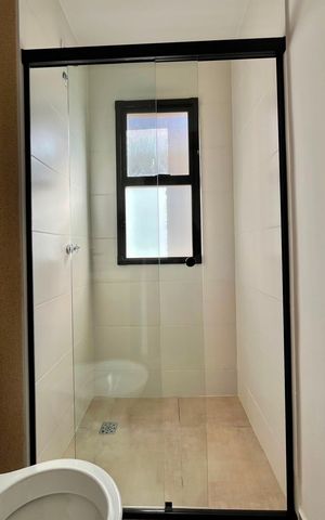 Apartamento à venda com 55m², 2 quartos e 1 vaga Apartamento à venda com 55m², 2 quartos e 1 vagaBanheiro