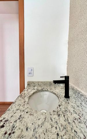 Apartamento à venda com 55m², 2 quartos e 1 vaga Apartamento à venda com 55m², 2 quartos e 1 vagaBanheiro