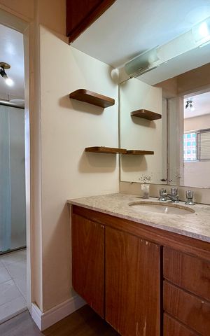 Apartamento para alugar com 80m², 2 quartos e 1 vaga Apartamento para alugar com 80m², 2 quartos e 1 vagaBanheiro
