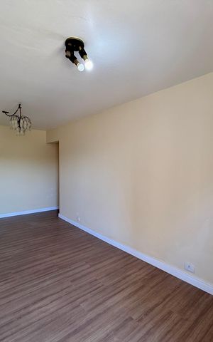 Apartamento para alugar com 80m², 2 quartos e 1 vaga Apartamento para alugar com 80m², 2 quartos e 1 vagaSala
