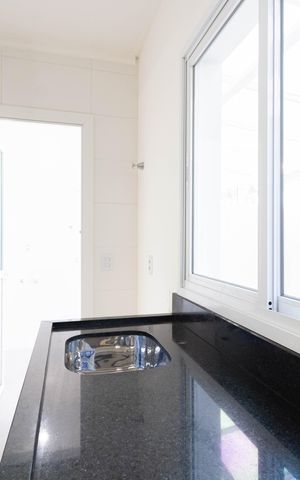 Casa de condomínio à venda com 116m², 2 quartos e 2 vagas Casa de condomínio à venda com 116m², 2 quartos e 2 vagasCozinha