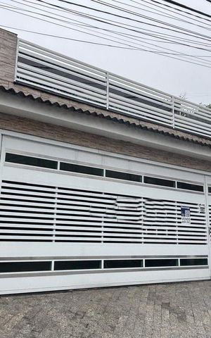 Casa à venda com 223m², 3 quartos e 2 vagasFachada
