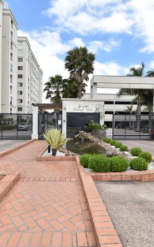 Apartamento para alugar com 58m², 2 quartos e 1 vagaFachada e portaria