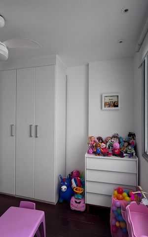 Apartamento à venda com 193m², 4 quartos e 3 vagas Apartamento à venda com 193m², 4 quartos e 3 vagasQuarto 2