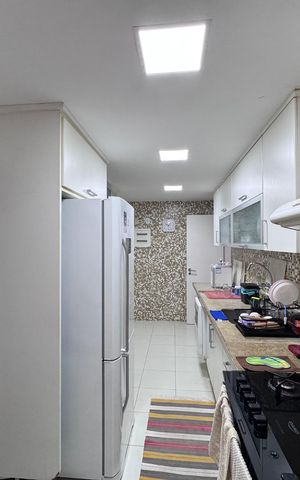 Apartamento à venda com 193m², 4 quartos e 3 vagas Apartamento à venda com 193m², 4 quartos e 3 vagasCozinha e Área de Serviço