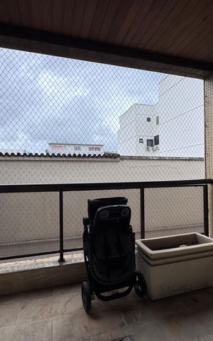 Apartamento à venda com 193m², 4 quartos e 3 vagas Apartamento à venda com 193m², 4 quartos e 3 vagasQuarto 1 - Varanda