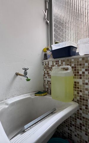 Apartamento à venda com 193m², 4 quartos e 3 vagas Apartamento à venda com 193m², 4 quartos e 3 vagasCozinha e Área de Serviço