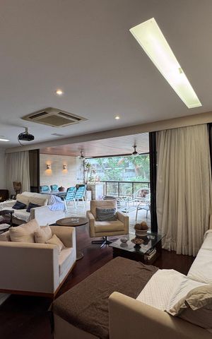 Apartamento à venda com 193m², 4 quartos e 3 vagas Apartamento à venda com 193m², 4 quartos e 3 vagasSala