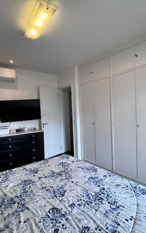 Apartamento à venda com 193m², 4 quartos e 3 vagas Apartamento à venda com 193m², 4 quartos e 3 vagasQuarto 1