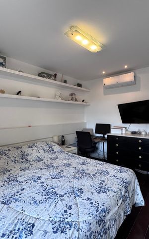 Apartamento à venda com 193m², 4 quartos e 3 vagas Apartamento à venda com 193m², 4 quartos e 3 vagasQuarto 1
