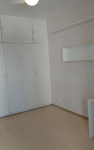 Apartamento para alugar com 220m², 3 quartos e 2 vagas