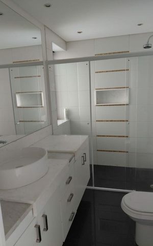 Apartamento para alugar com 220m², 3 quartos e 2 vagas