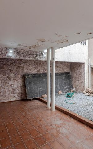 Casa à venda com 180m², 3 quartos e 1 vaga Casa à venda com 180m², 3 quartos e 1 vagaGaragem