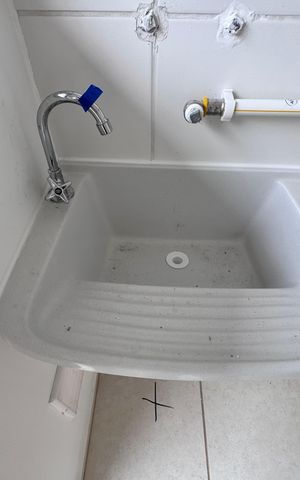 Apartamento à venda com 52m², 2 quartos e 1 vaga Apartamento à venda com 52m², 2 quartos e 1 vagaCozinha e Área de Serviço