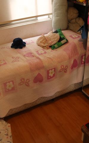Apartamento à venda com 75m², 2 quartos e 2 vagasQuarto 2