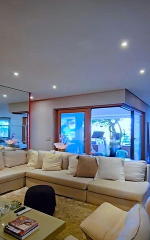 Casa de condomínio à venda com 531m², 4 quartos e 6 vagas