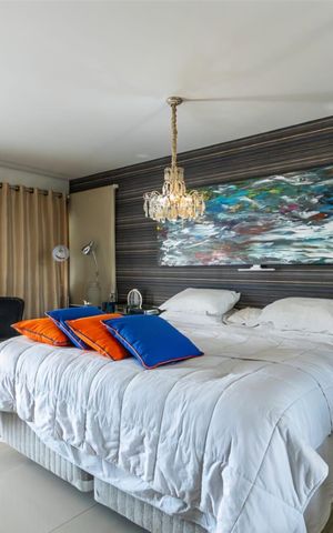 Casa de condomínio à venda com 531m², 4 quartos e 6 vagas