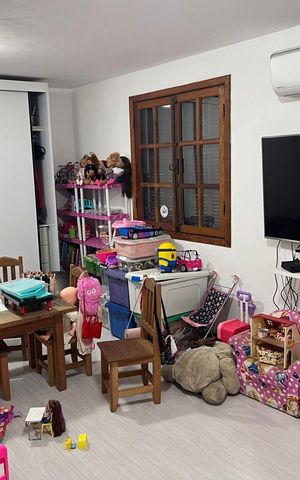 Casa à venda com 269m², 7 quartos e 8 vagas Casa à venda com 269m², 7 quartos e 8 vagasQuarto