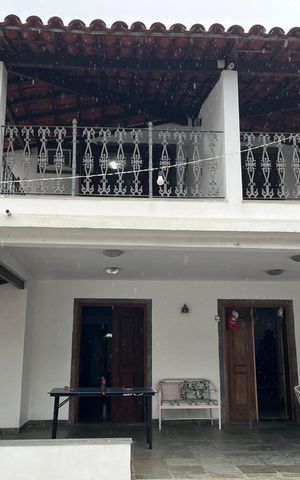 Casa à venda com 269m², 7 quartos e 8 vagas Casa à venda com 269m², 7 quartos e 8 vagasFachada