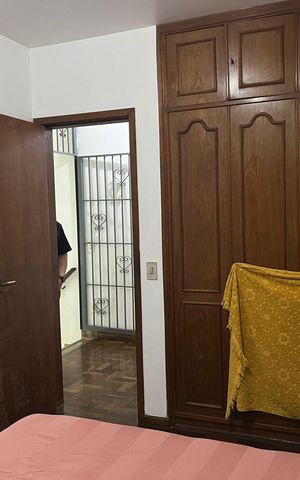 Casa à venda com 269m², 7 quartos e 8 vagas Casa à venda com 269m², 7 quartos e 8 vagasQuarto