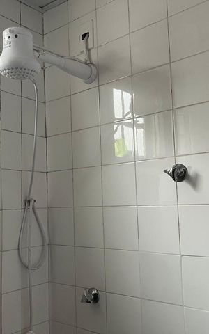 Casa à venda com 269m², 7 quartos e 8 vagas Casa à venda com 269m², 7 quartos e 8 vagasBanheiro