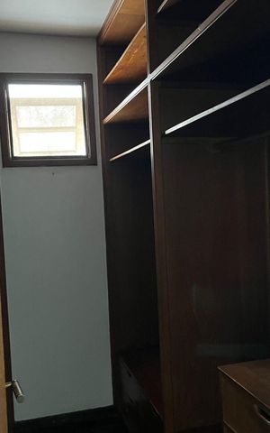 Casa à venda com 269m², 7 quartos e 8 vagas Casa à venda com 269m², 7 quartos e 8 vagasSala
