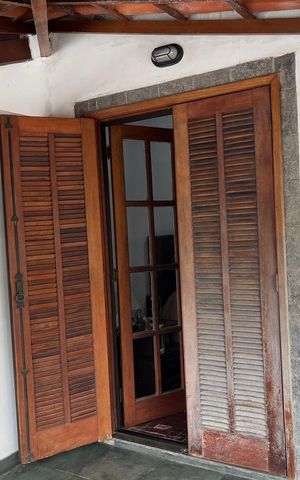 Casa à venda com 269m², 7 quartos e 8 vagas Casa à venda com 269m², 7 quartos e 8 vagasÁrea externa