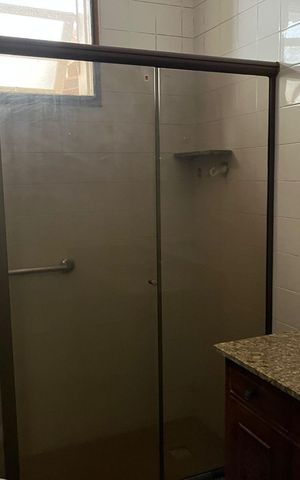 Casa à venda com 269m², 7 quartos e 8 vagas Casa à venda com 269m², 7 quartos e 8 vagasBanheiro