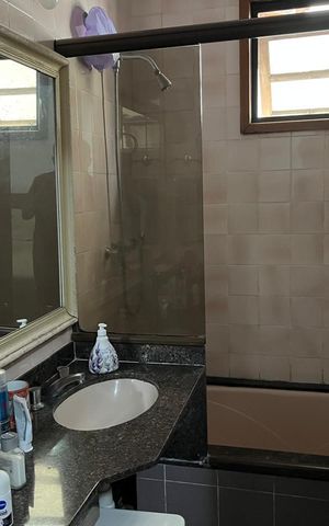 Casa à venda com 269m², 7 quartos e 8 vagas Casa à venda com 269m², 7 quartos e 8 vagasBanheiro
