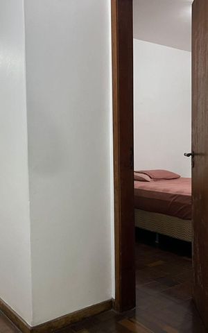 Casa à venda com 269m², 7 quartos e 8 vagas Casa à venda com 269m², 7 quartos e 8 vagasCorredor