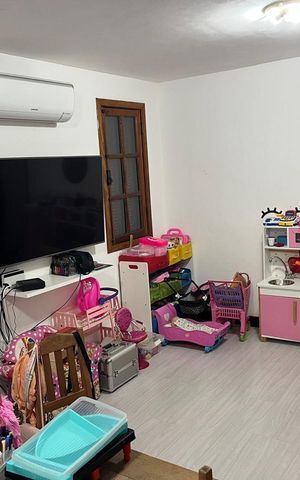 Casa à venda com 269m², 7 quartos e 8 vagas Casa à venda com 269m², 7 quartos e 8 vagasQuarto