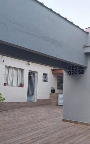 Casa à venda com 389m², 5 quartos e 4 vagas