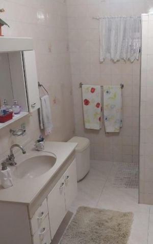 Casa à venda com 389m², 5 quartos e 4 vagas