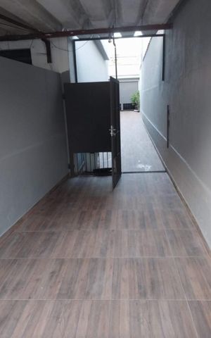 Casa à venda com 389m², 5 quartos e 4 vagas