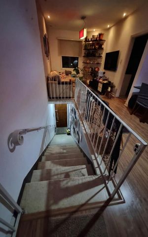 Casa à venda com 95m², 2 quartos e 1 vaga Casa à venda com 95m², 2 quartos e 1 vagaSala