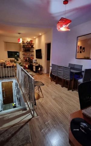 Casa à venda com 95m², 2 quartos e 1 vaga Casa à venda com 95m², 2 quartos e 1 vagaSala
