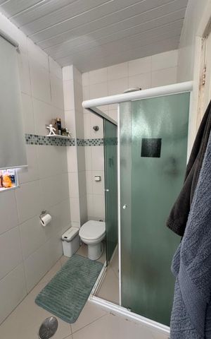 Casa à venda com 95m², 2 quartos e 1 vaga Casa à venda com 95m², 2 quartos e 1 vagaBanheiro