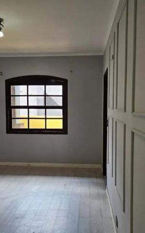 Casa à venda com 280m², 4 quartos e 2 vagas
