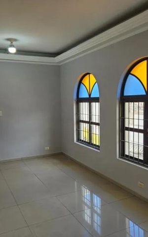 Casa à venda com 280m², 4 quartos e 2 vagas