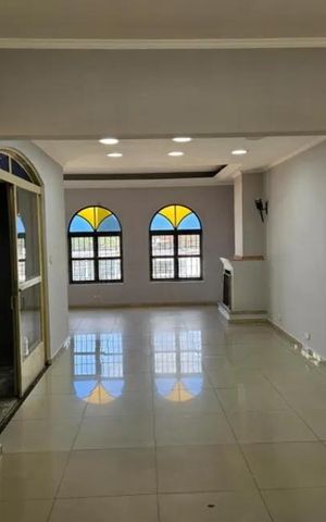 Casa à venda com 280m², 4 quartos e 2 vagas