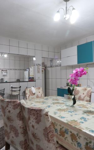 Casa à venda com 240m², 4 quartos e 2 vagasCopa