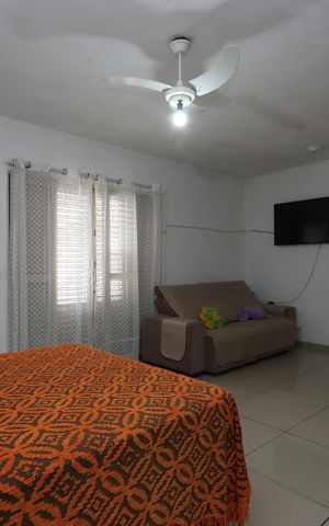Casa à venda com 240m², 4 quartos e 2 vagasSuíte
