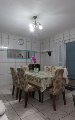 Casa à venda com 240m², 4 quartos e 2 vagasCopa