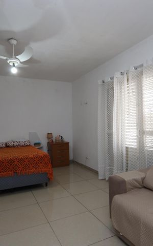 Casa à venda com 240m², 4 quartos e 2 vagasSuíte