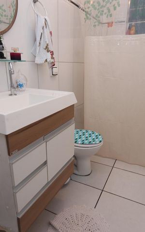 Casa à venda com 240m², 4 quartos e 2 vagasBanheiro de baixo